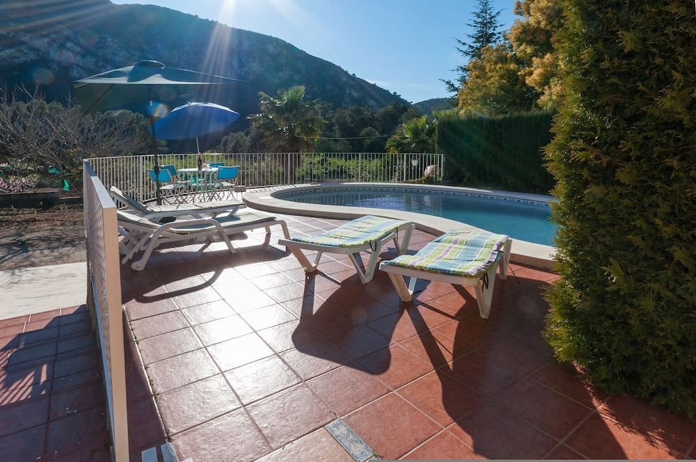 Villa photo 2