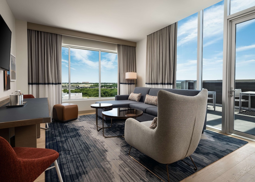 Suite, 1 Bedroom, Balcony