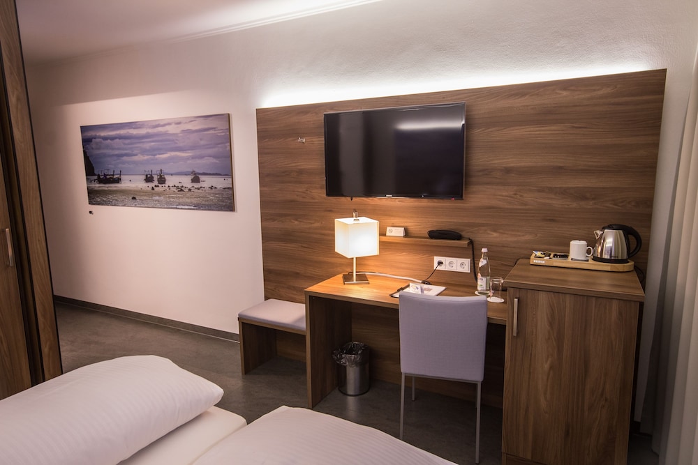 Deluxe Double or Twin Room - Photo 2