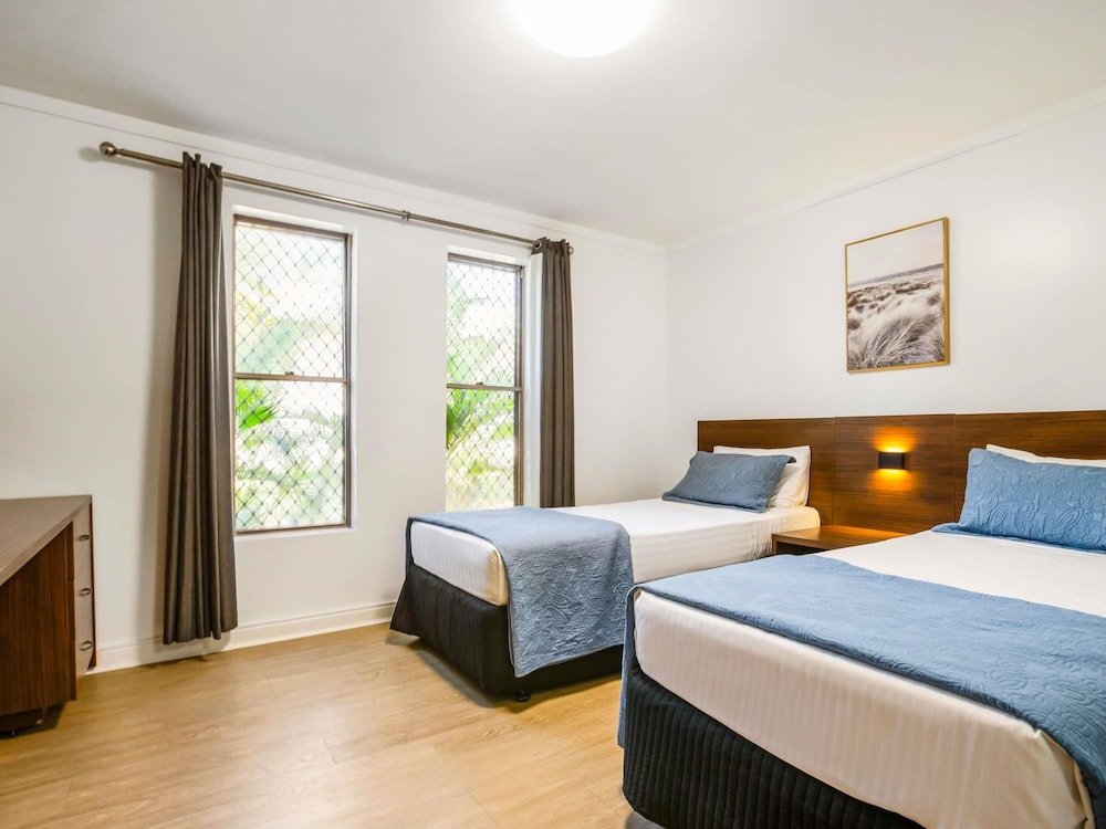 Family Room, Multiple Beds photo 3