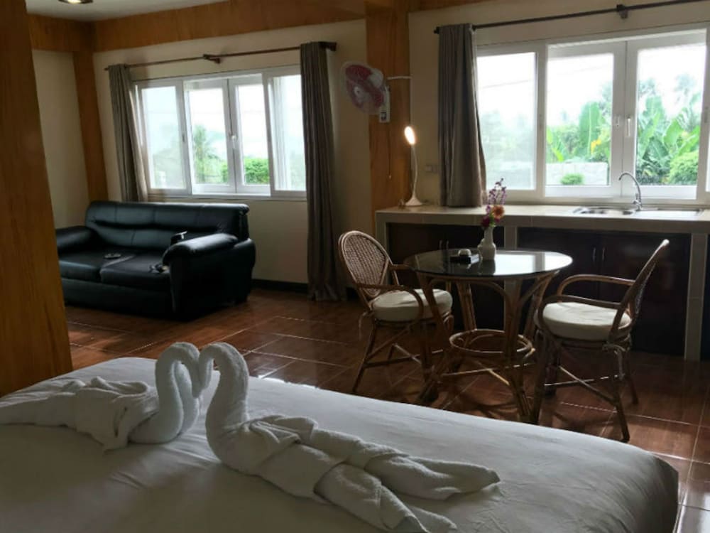 Villa 5 photo 1