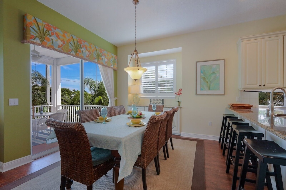 Townhome, 3 Bedrooms photo 3