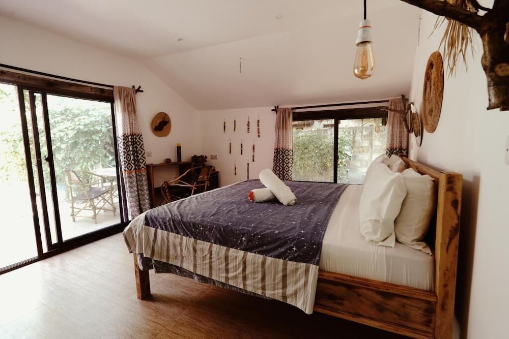 Superior Cottage