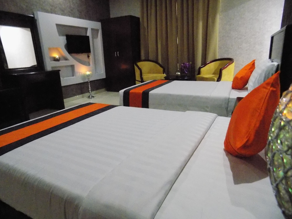 Deluxe Double or Twin Room photo 1