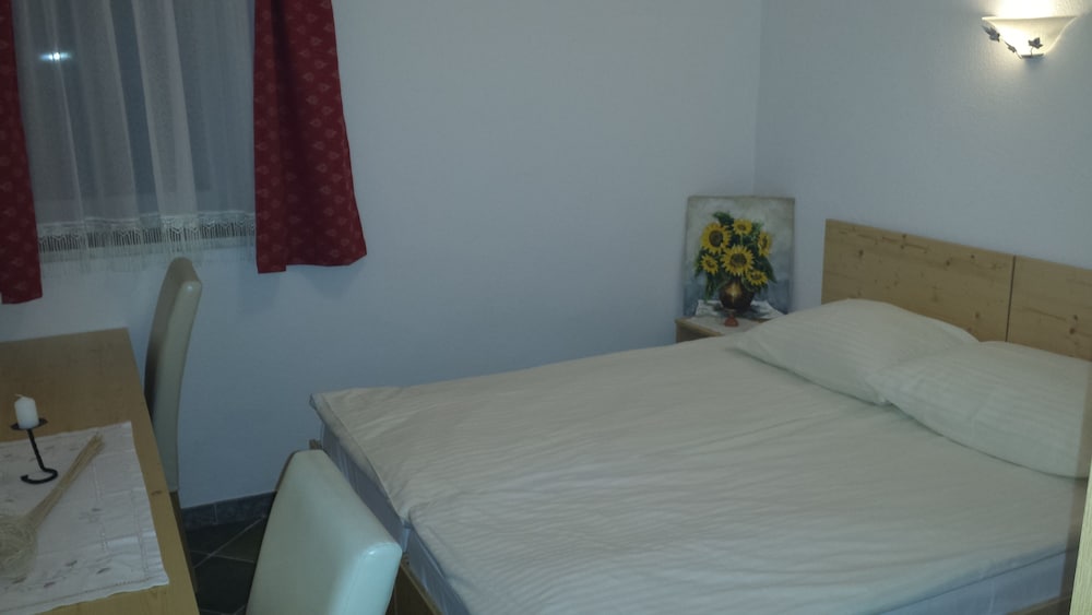 Standard Double Room, 1 Bedroom photo 2