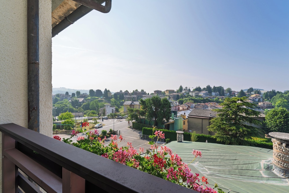 Triple Room, Balcony photo 2
