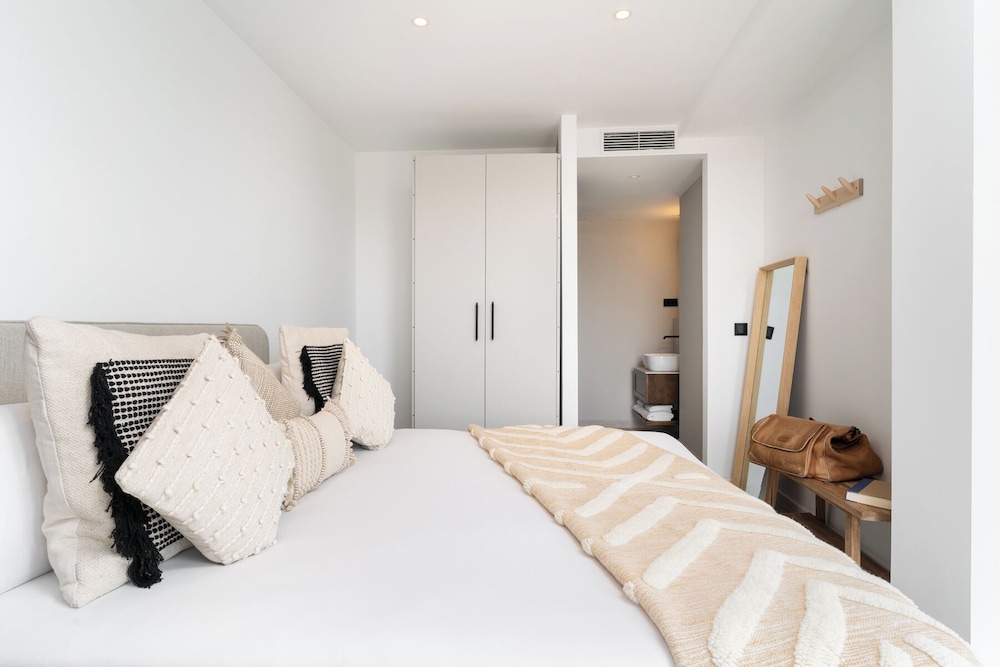 Two Bedroom Penthouse with Large Terrace photo 3