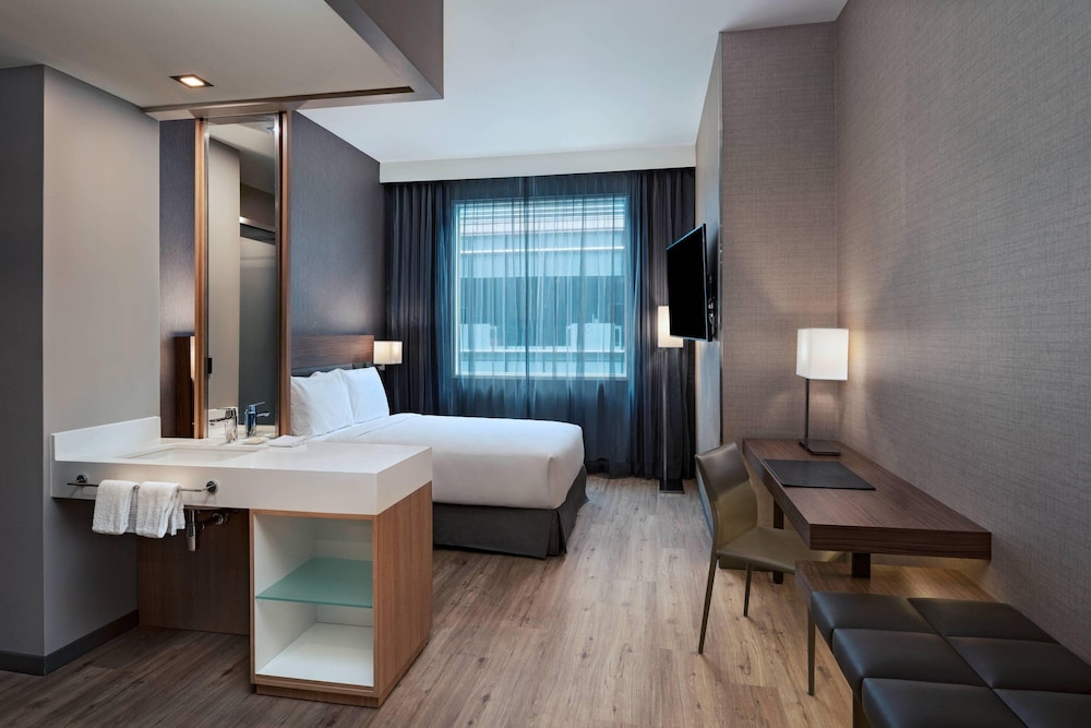 Room, 1 King Bed
