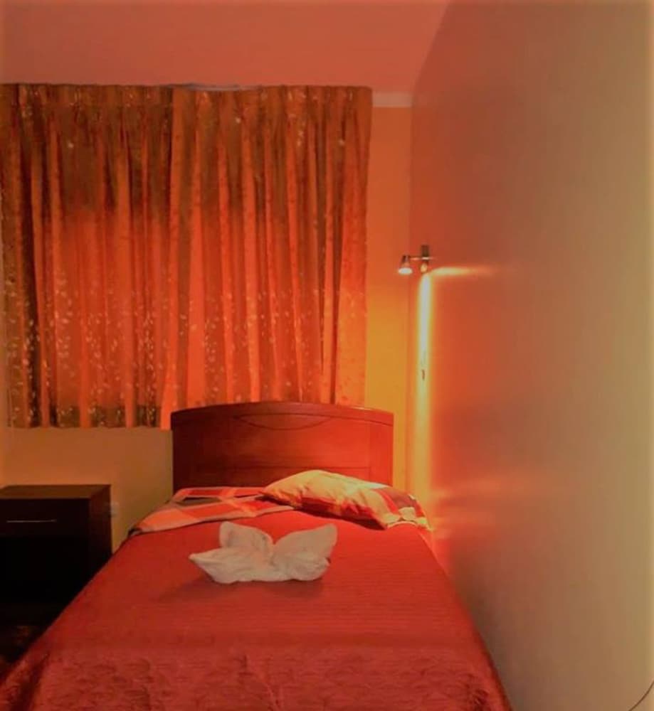 Single Room, 1 Large Twin Bed photo 3