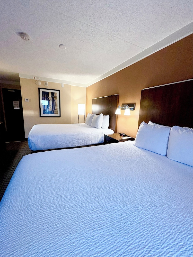 Room, 2 Queen Beds, Non Smoking - Photo 6