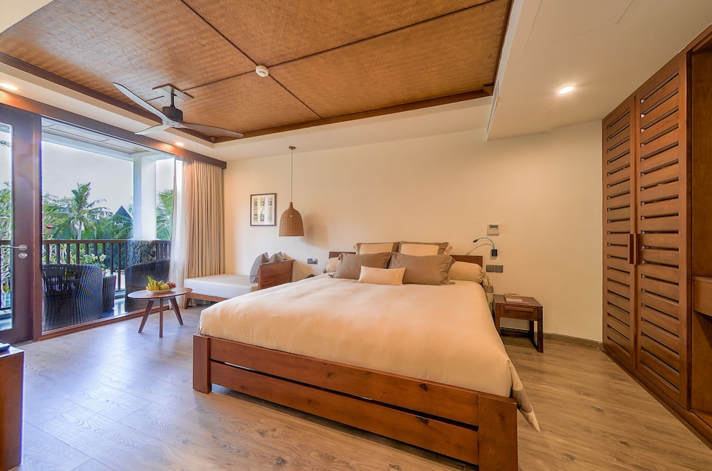 Deluxe Room, Balcony photo 1