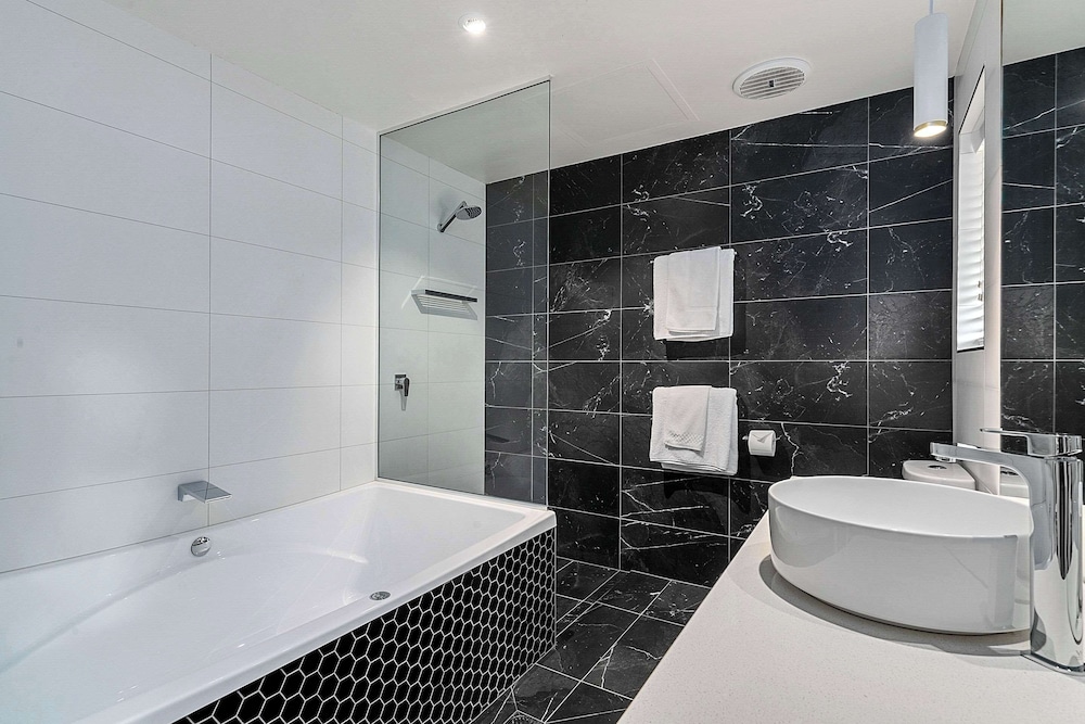 King Spa Suite