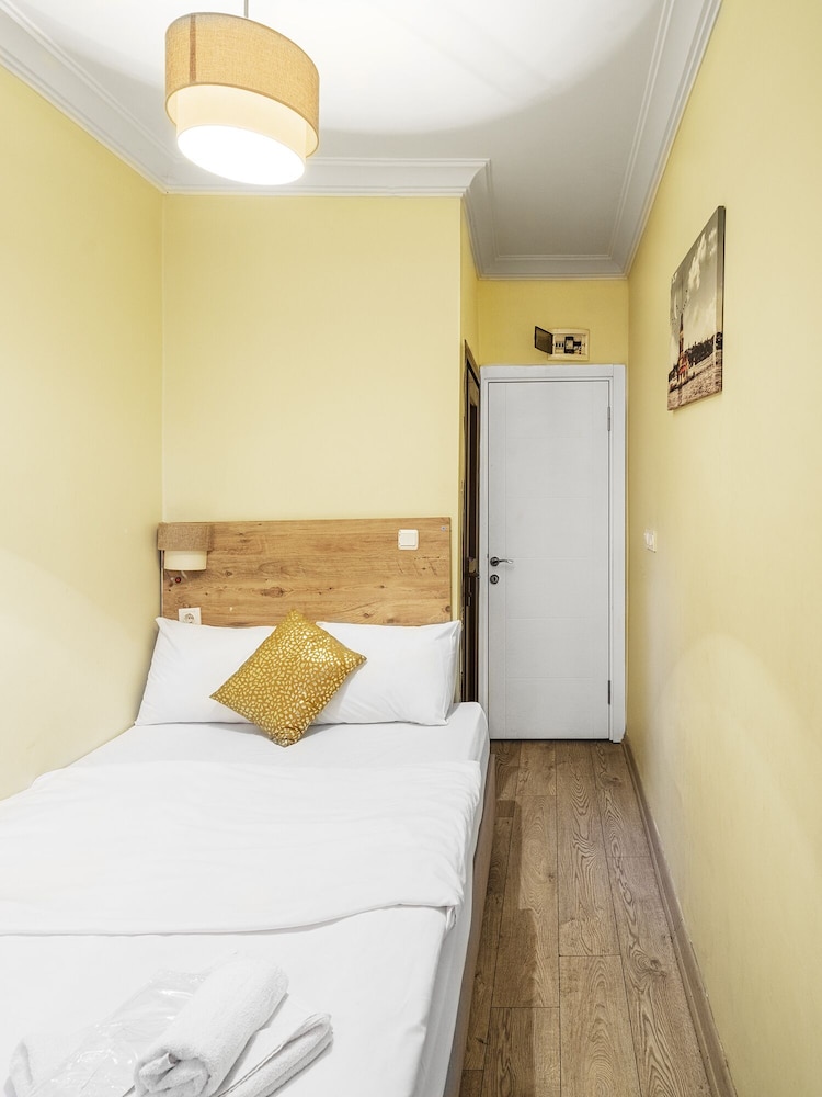 Standard Room photo 1