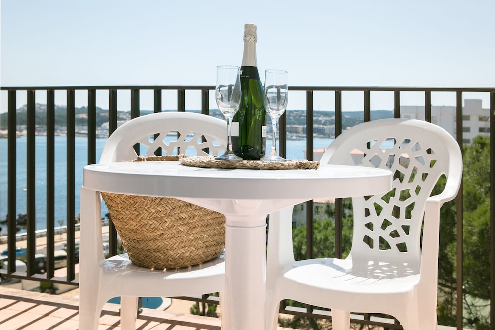 Room, Partial Sea View (1 adult + 1child)