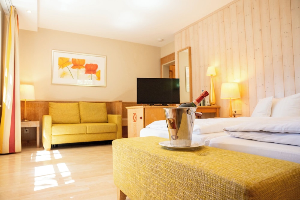 Standard Double Room, 1 Bedroom, Non Smoking photo 3