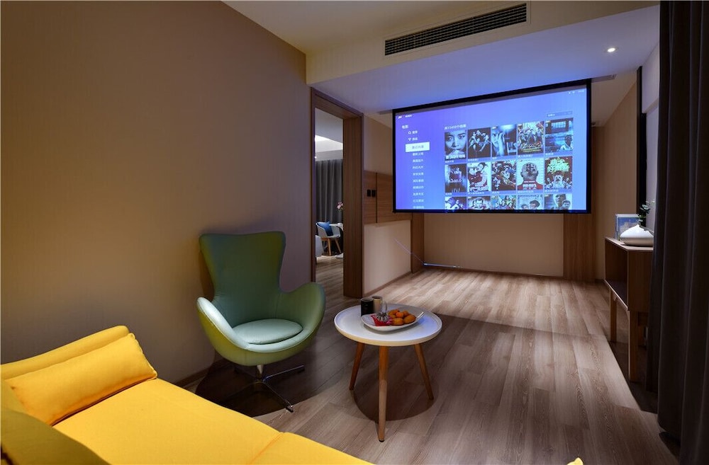 Premier Suite (Video) photo 1