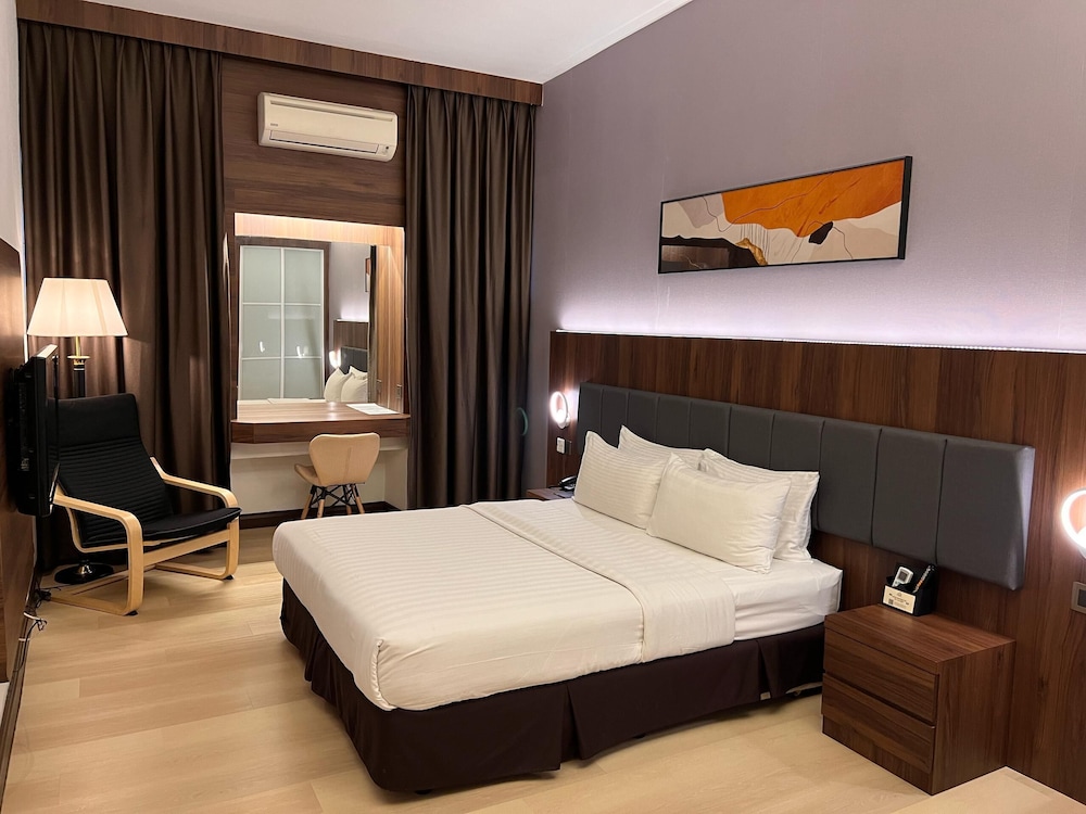 Landmark Deluxe Room