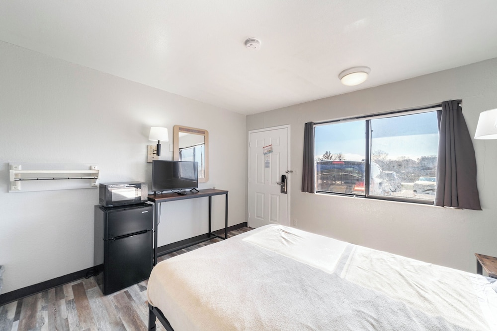 Single Room, 1 King Bed