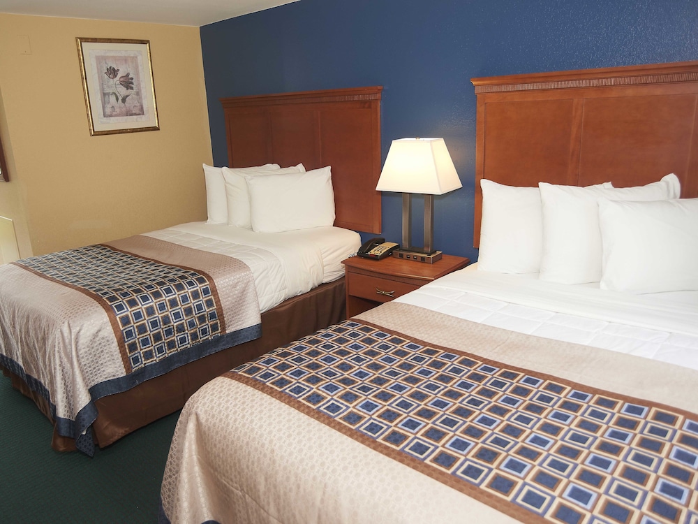Double Room, 2 Double Beds, Balcony photo 3