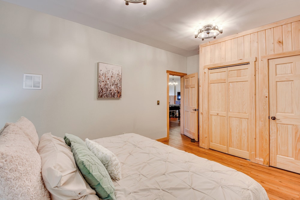 House (4 Bedrooms) photo 2