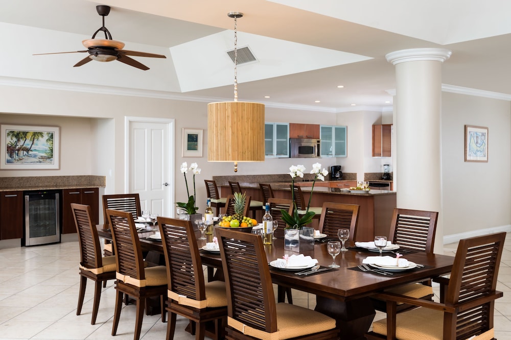 Deluxe Penthouse, 4 Bedrooms, Oceanfront (Recently Renovated) - Photo 2