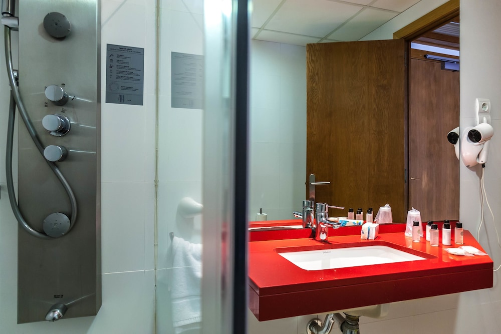 Superior Double or Twin Room (annex building) - Photo 12