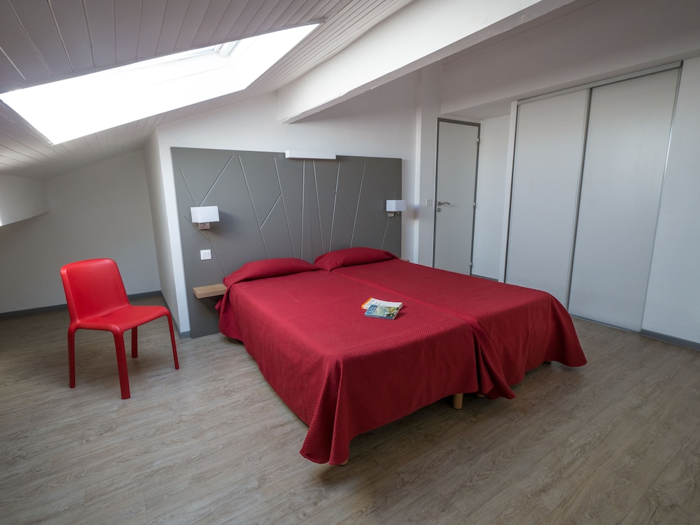 Duplex, 1 Bedroom, Harbor View ( or Pool view For 6) photo 3