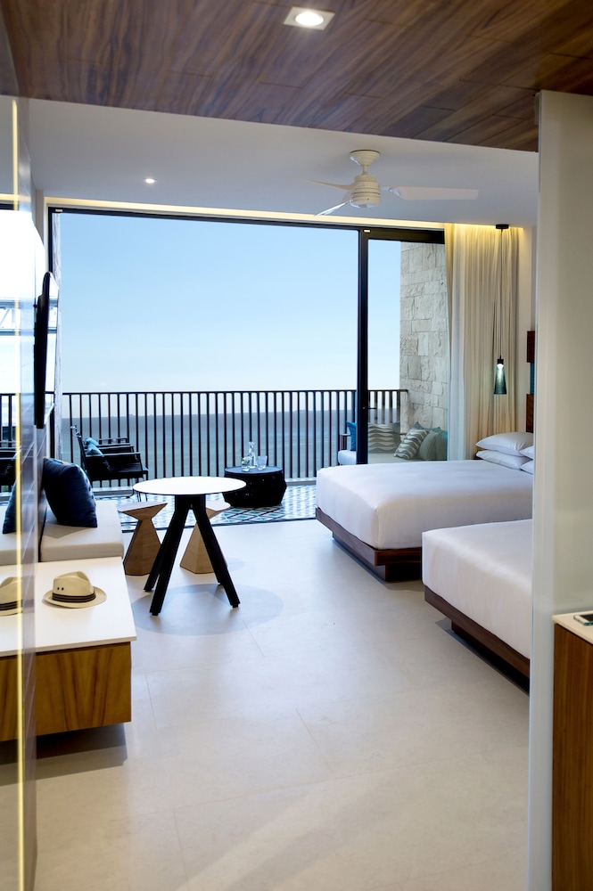 Ocean Front Room With 2 Queen Beds