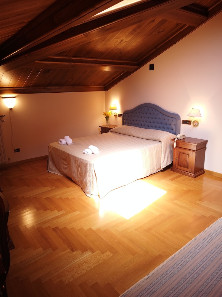 Superior Quadruple Room photo 3