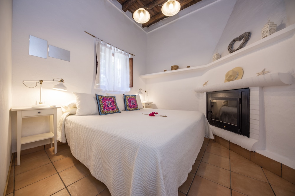Habitación Cuádruple con Baño Privado (Mitjana)