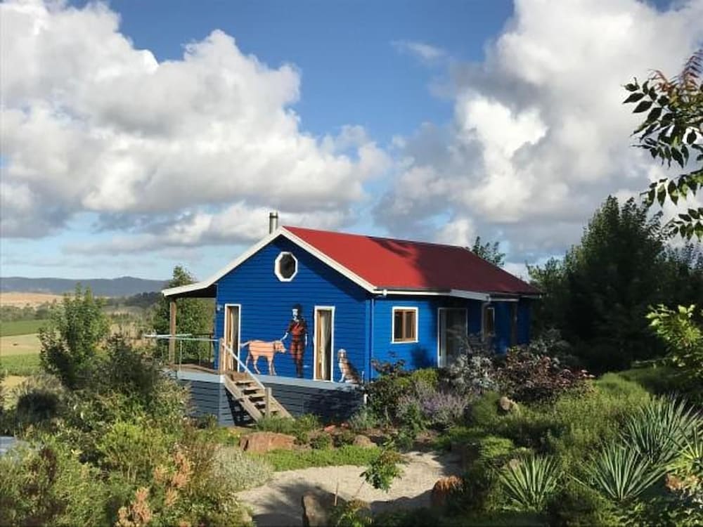 Classic Cottage, 1 Queen Bed with Sofa bed, Vineyard View photo 2
