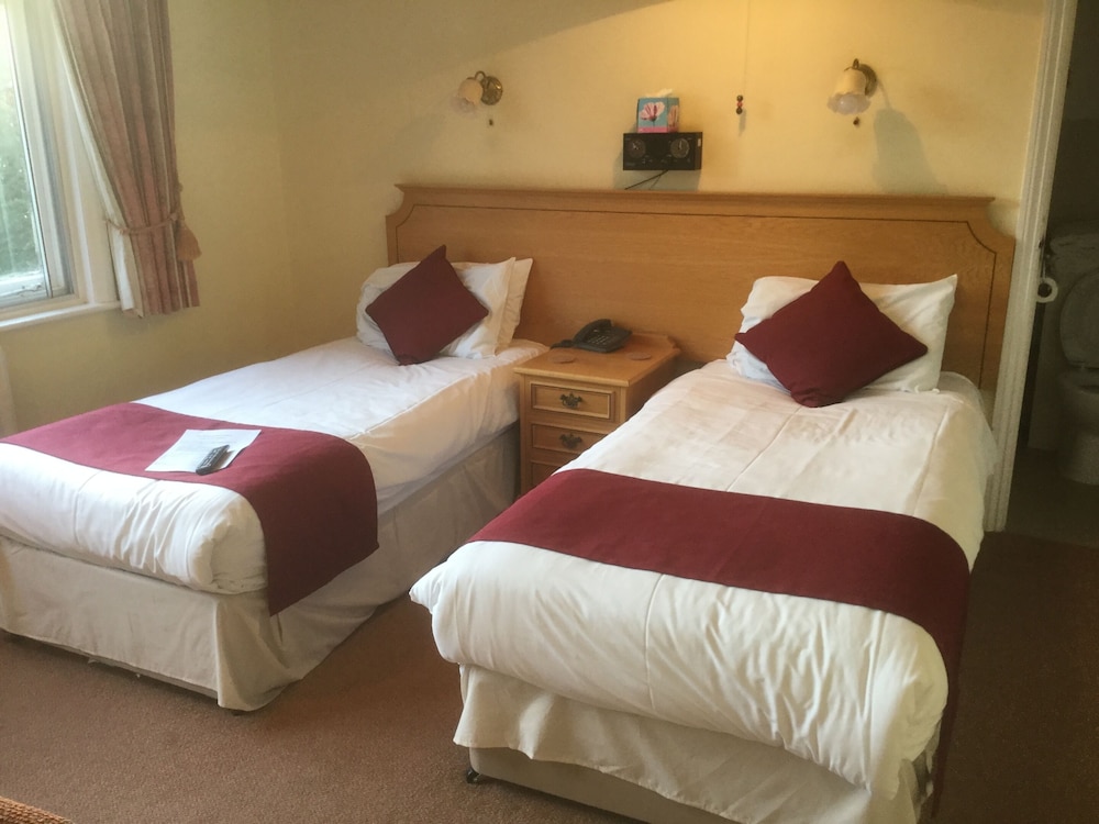 Superior Twin Room, Ensuite photo 2