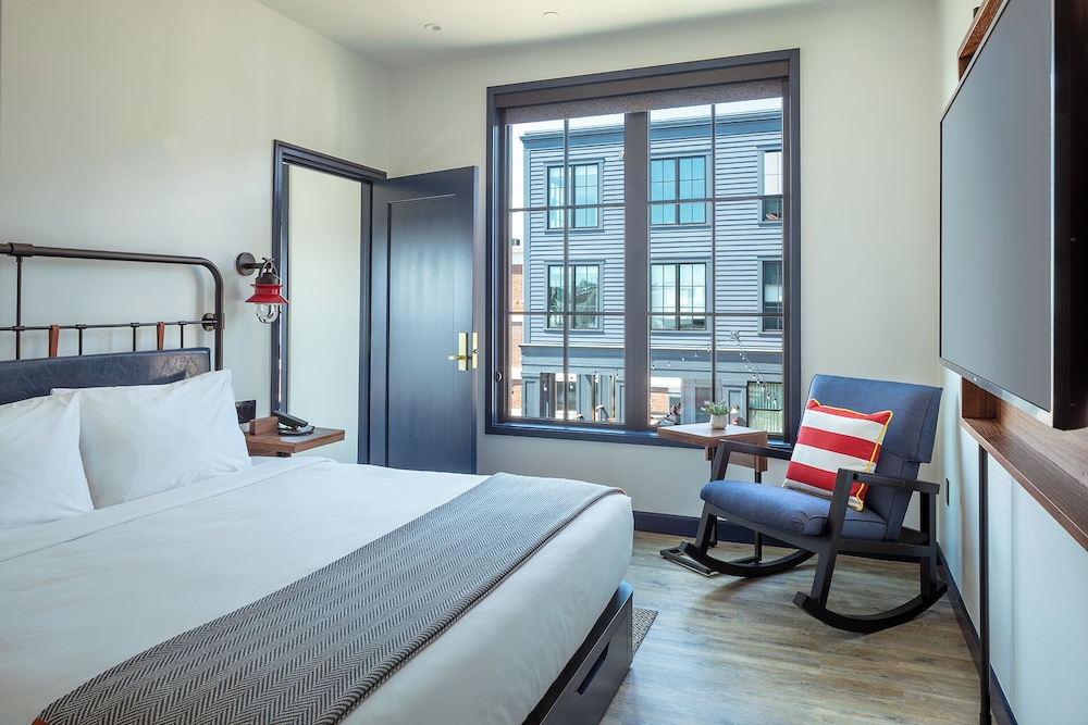 Suite (Commerce) photo 2