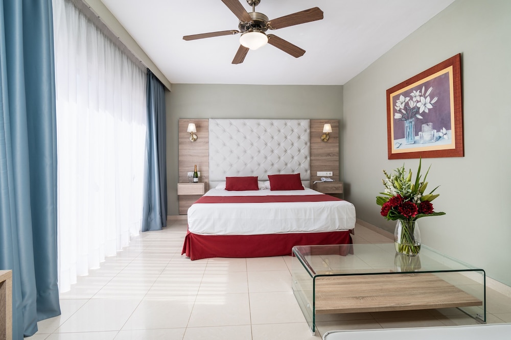 Superior Room, Terrace, Partial Ocean View - Photo 9