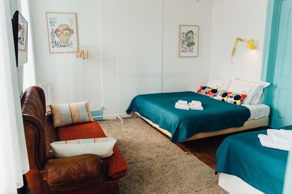Deluxe Quadruple Room with private toilet photo 1