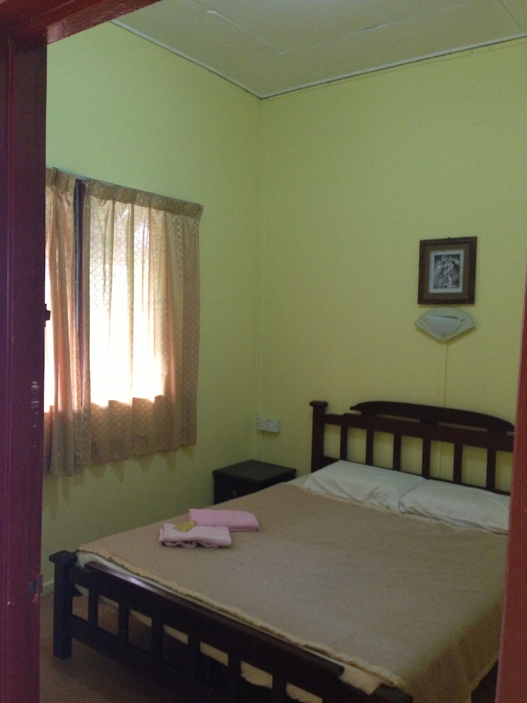 Family Room, 2 Bedrooms, Balcony photo 1