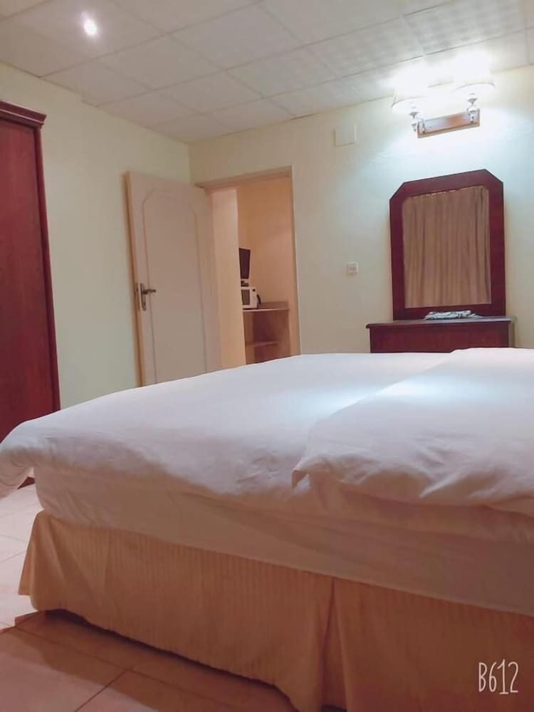 Deluxe Room - Photo 4