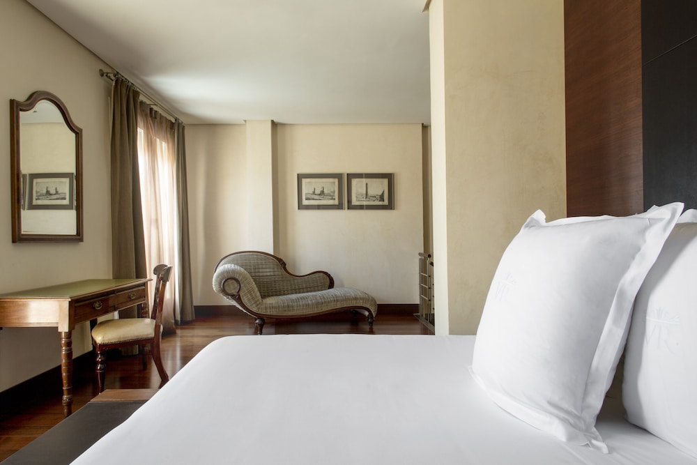Suite, Terrace, City View - Photo 1
