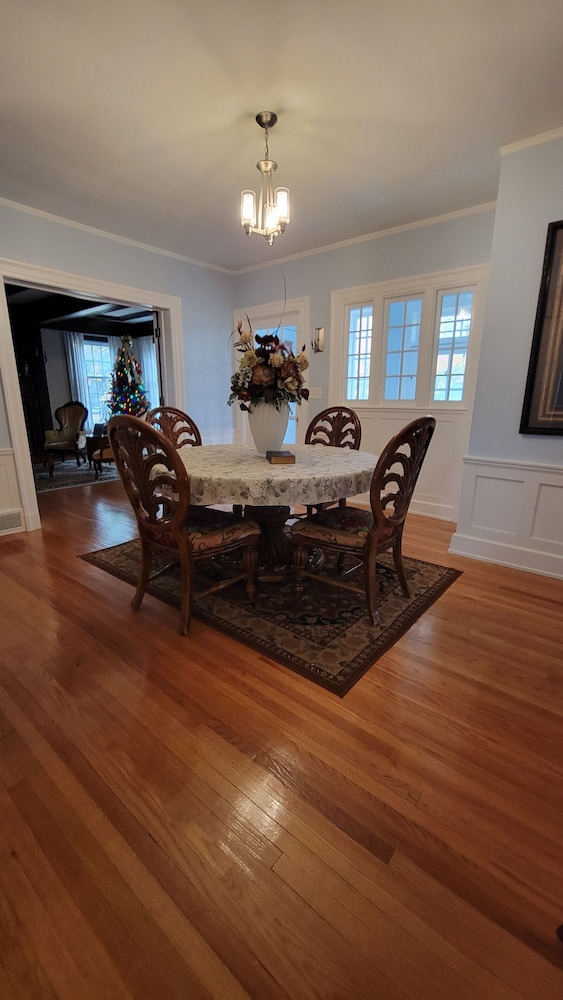 Grand House photo 2