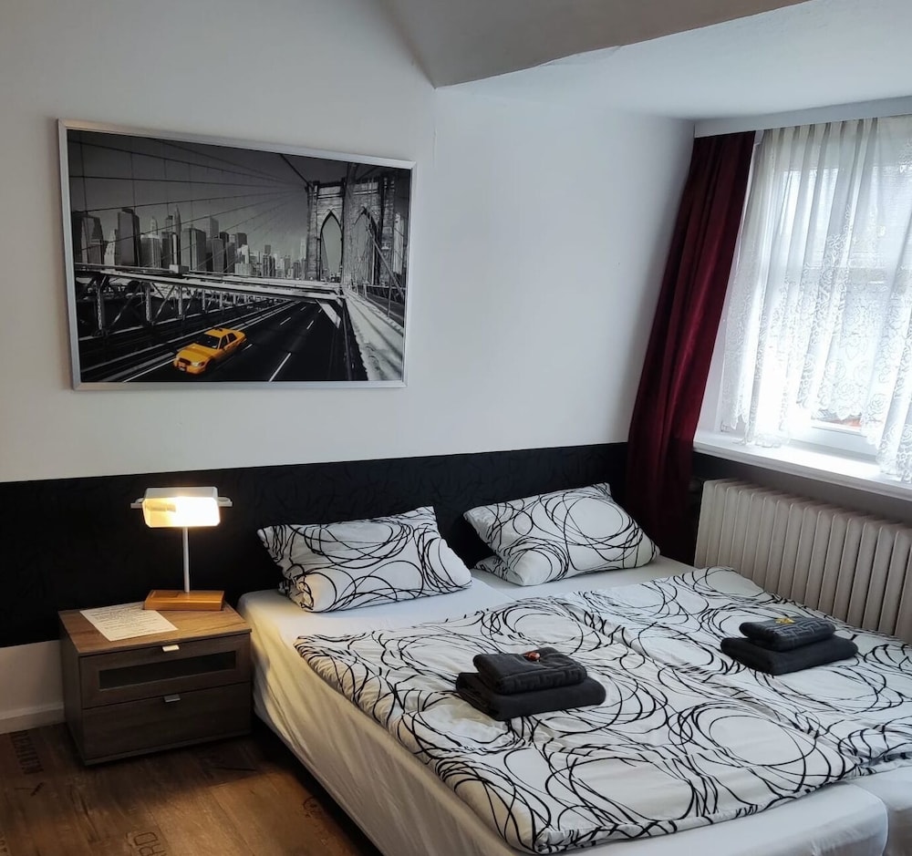 Double or Twin Room photo 3