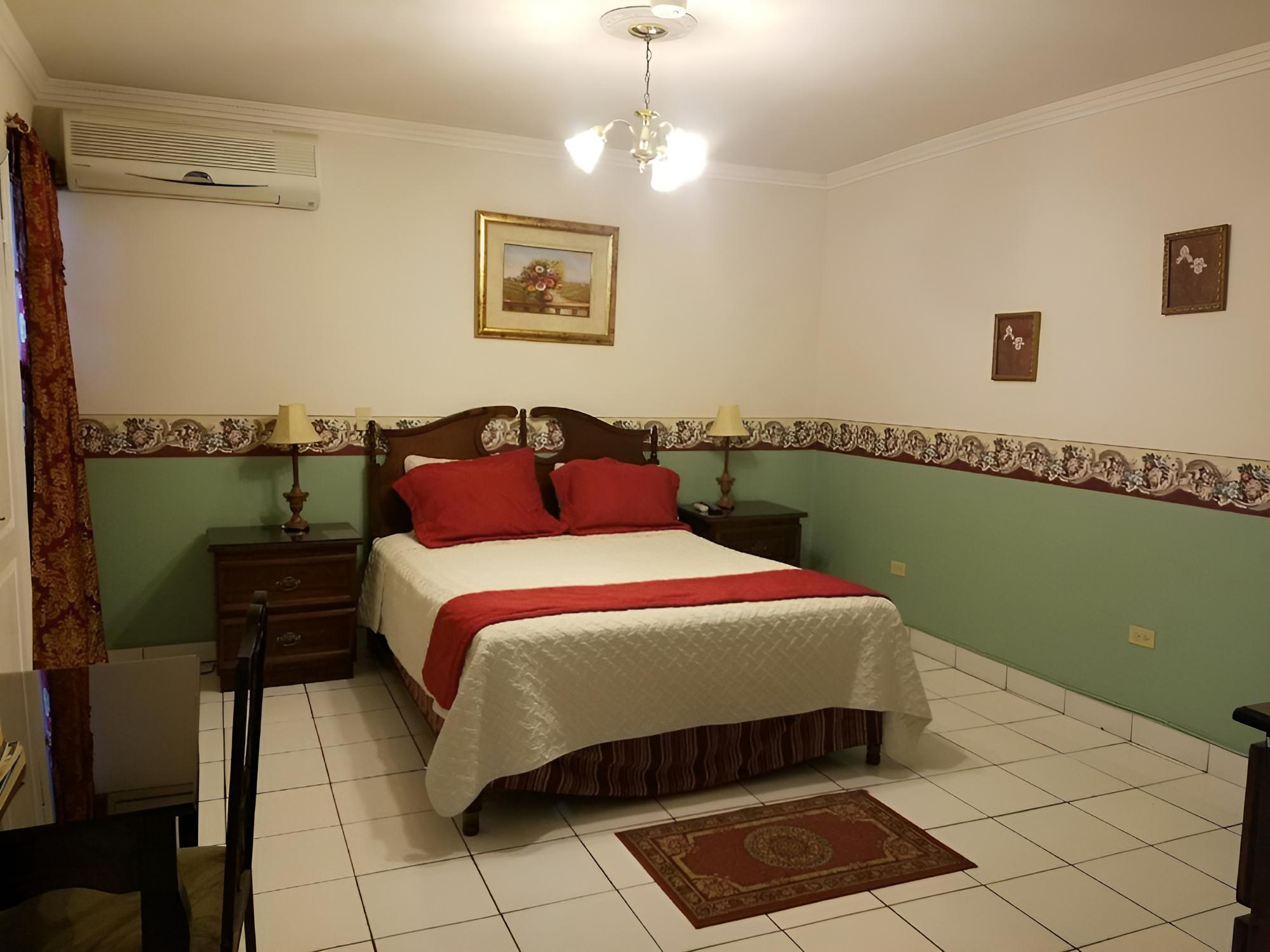Basic Double Room, Non Smoking photo 3