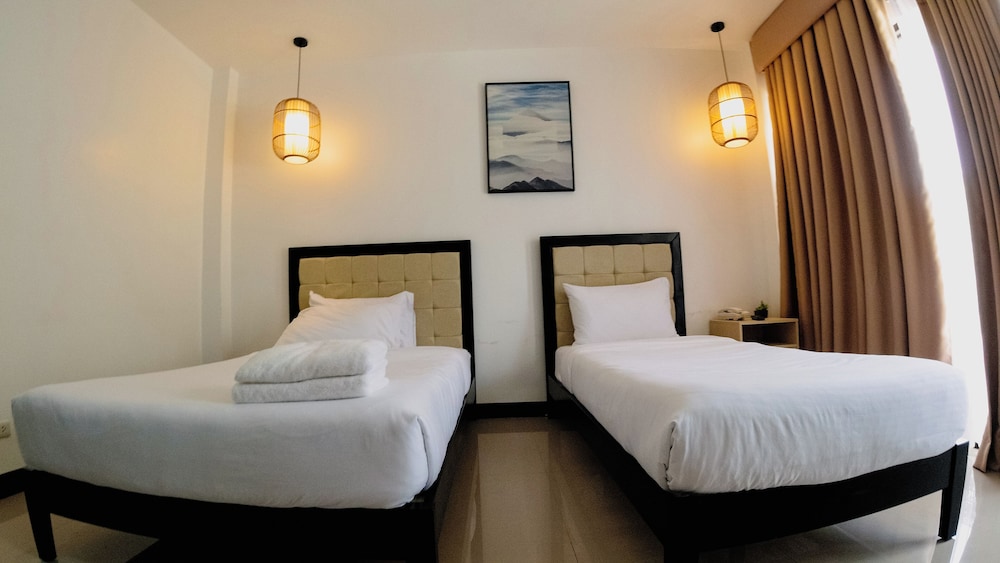 Deluxe Studio Suite