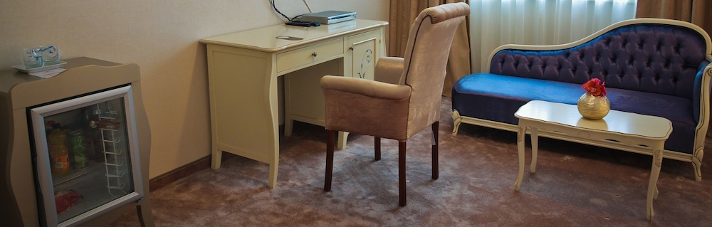 Business Room photo 2