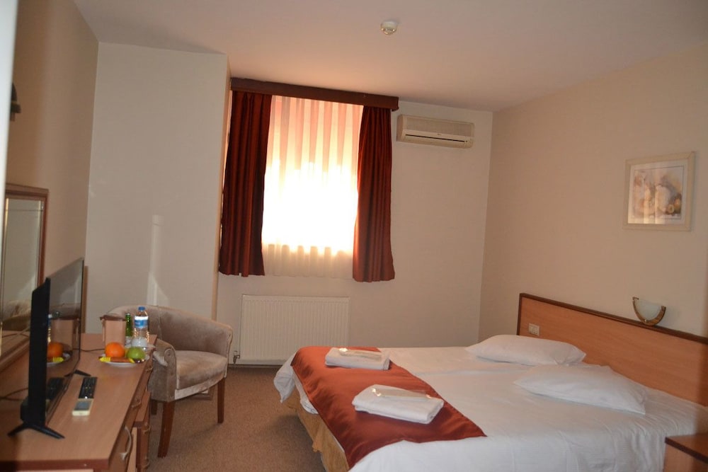Standard Quadruple Room photo 2