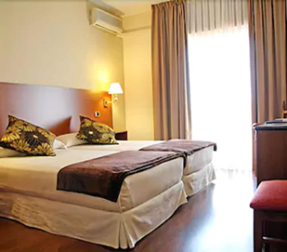Double Room for 3 adults - Photo 8