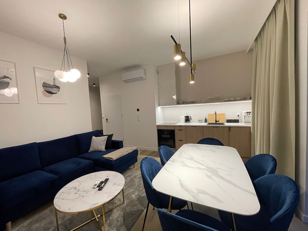 Deluxe Apartment