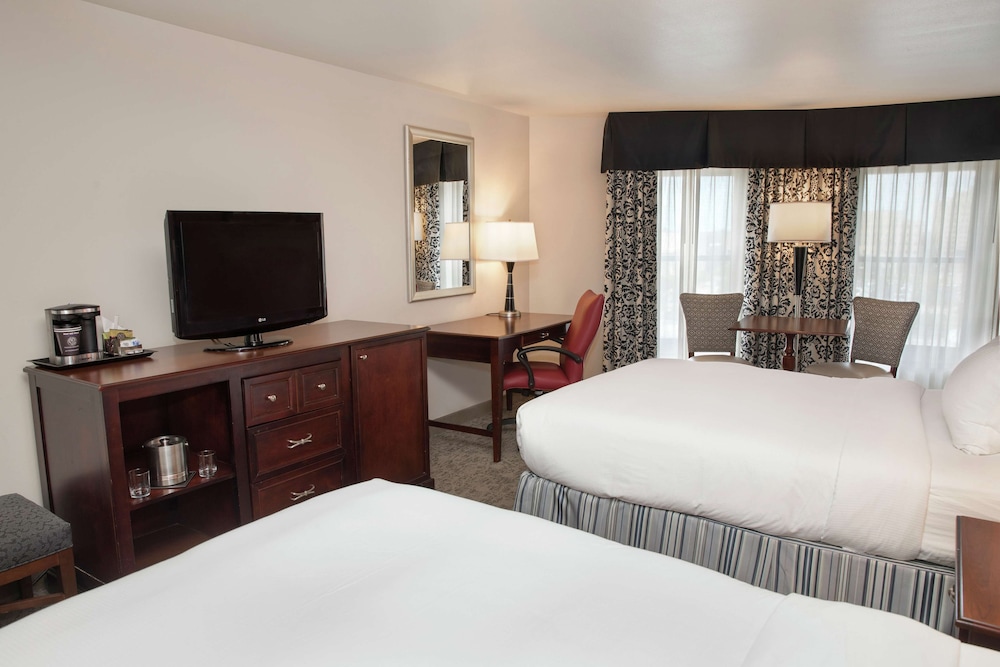 Room, 2 Double Beds, Non Smoking - Photo 3