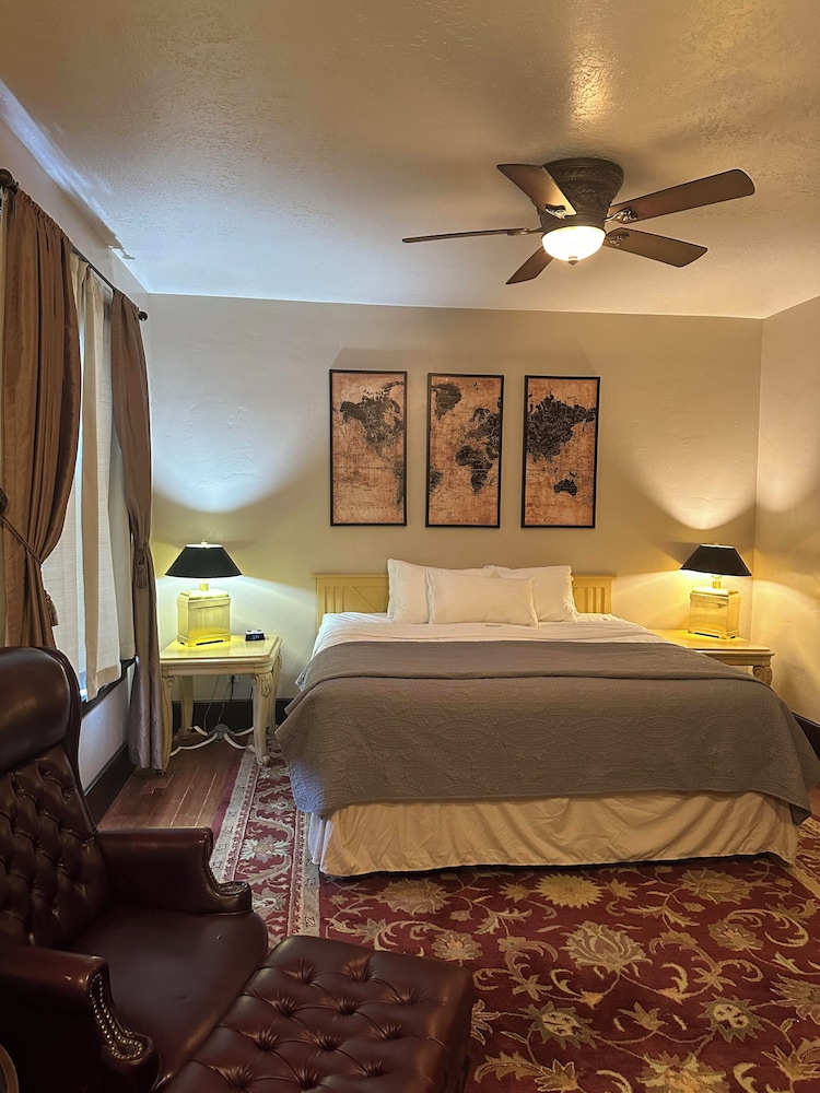 Junior Suite, 1 King Bed (Adults Only ) photo 1