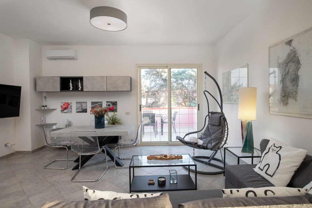 Apartment photo 1
