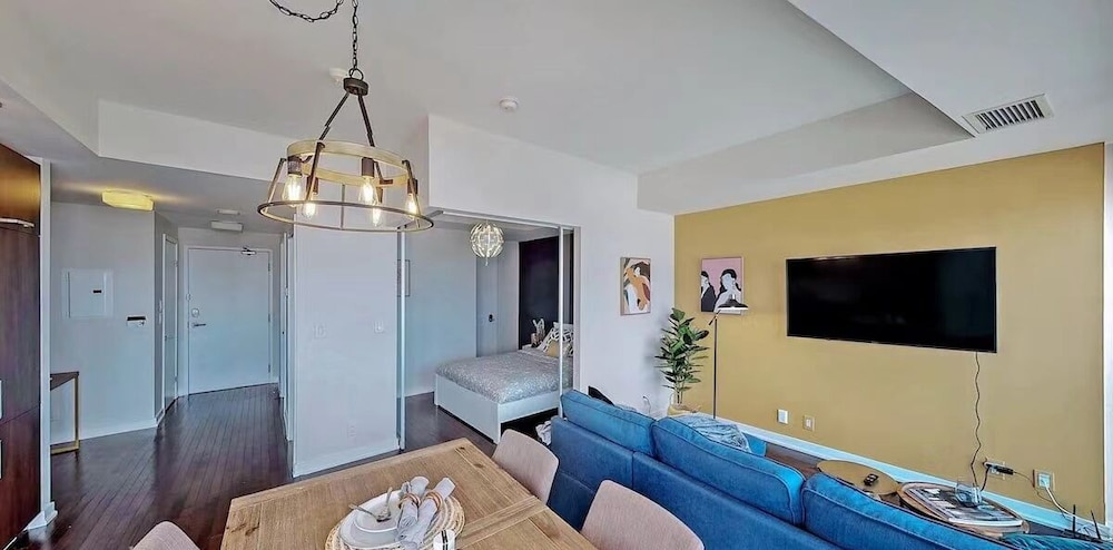 Comfort Suite, Non Smoking, Lake View